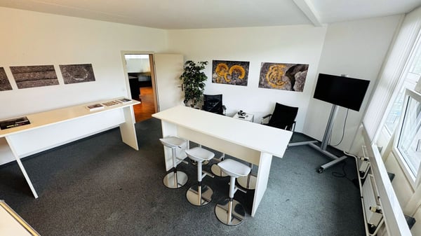 Willkommen im Einkaufszentrum Spitzacker 4