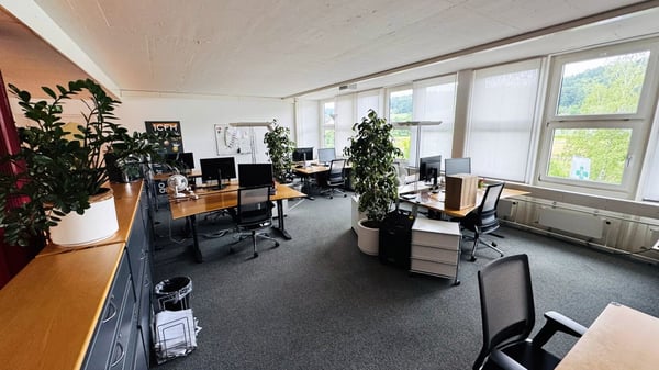 Willkommen im Einkaufszentrum Spitzacker 7