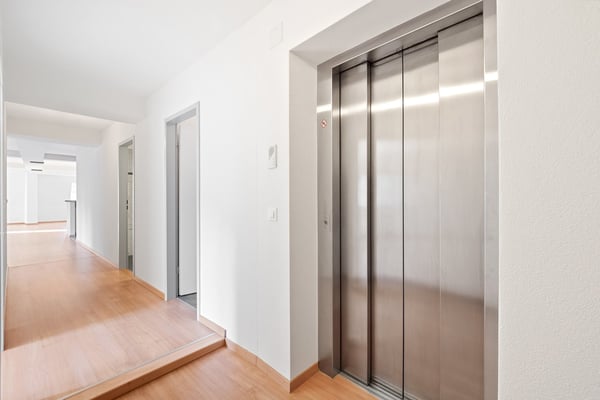 Schöne 2.5 Zimmer-Wohnung mitten im Herzen der Altstadt 2