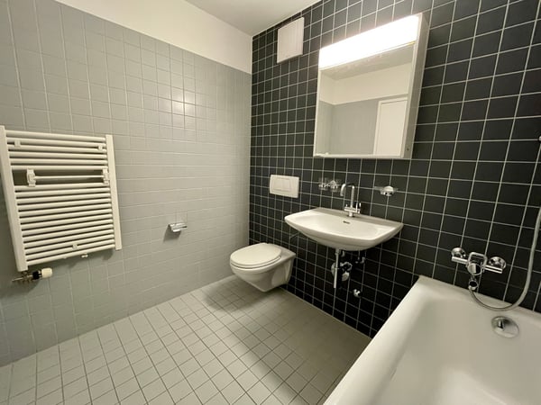 Grosse 3.5-Zimmerwohnung am Rösslimattweg 4