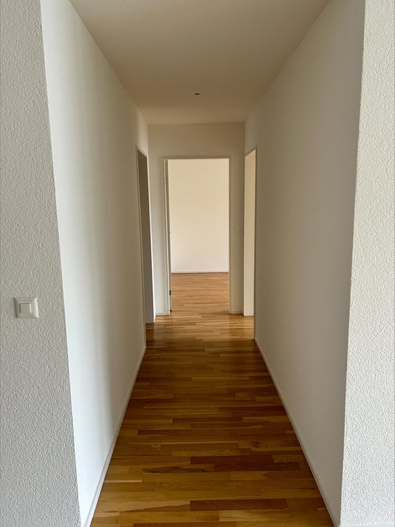 Helle und moderne Wohnung mit Gartensitzplatz 3