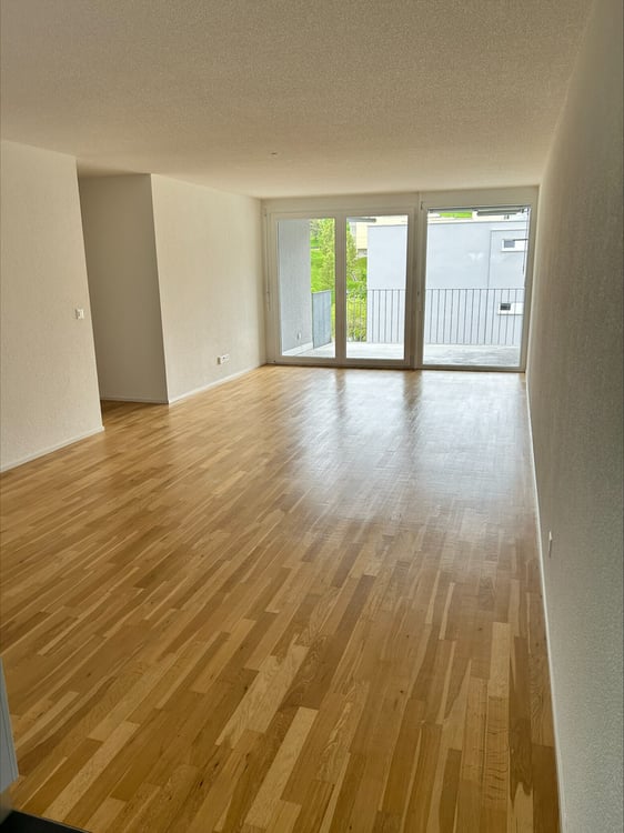 Helle und moderne Wohnung mit Gartensitzplatz 6
