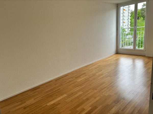 Helle und moderne Wohnung mit Gartensitzplatz 10