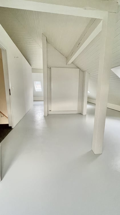 2-stöckige Wohnung, zusätzlich interner Estrich 56 m2 im OG 8