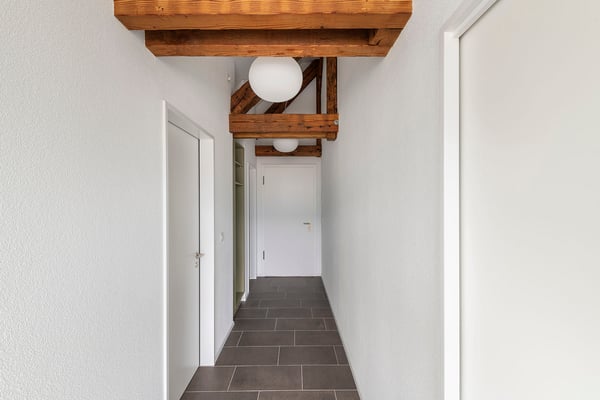 Moderne Dachwohnung mit Quartiercharakter 6