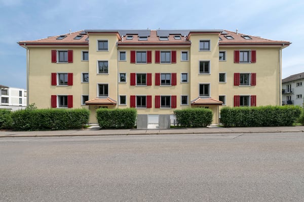 Moderne Dachwohnung mit Quartiercharakter 9