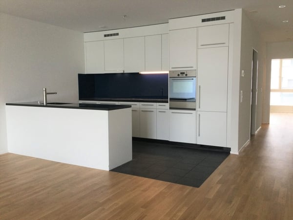 grosszügige 2.5-Zimmerwohnung an zentraler Lage 3
