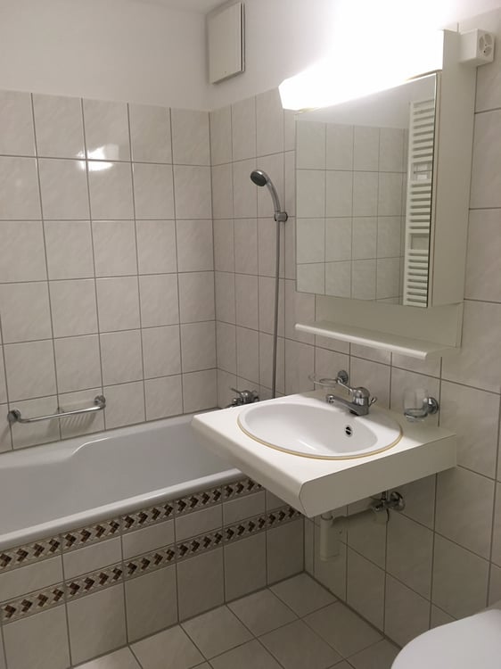 Moderne 3 1/2-Zimmerwohnung mit 2 Nasszellen und Sitzplatz 4