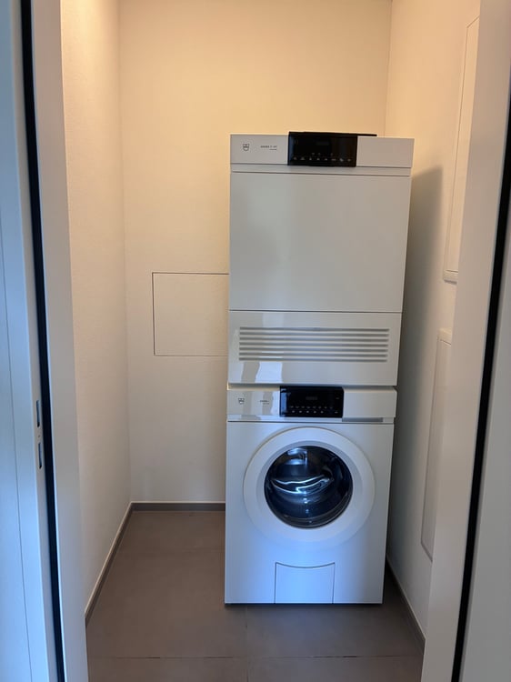 Grosszügige, helle Wohnung mit Balkon und 2 Nasszellen 10