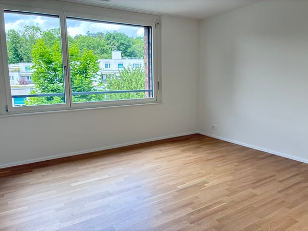 Grosszügige, helle Wohnung mit Balkon und 2 Nasszellen 8