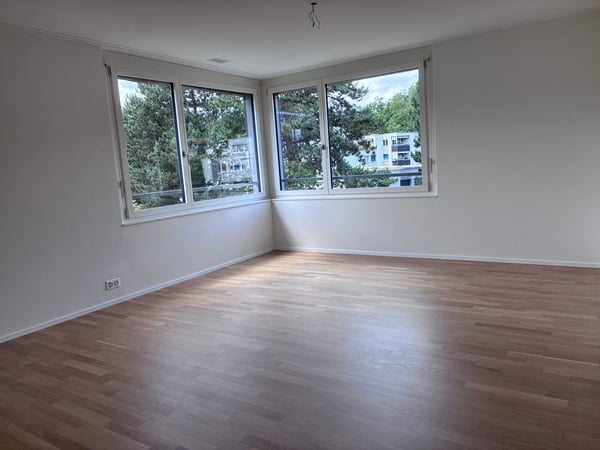 Grosszügige, helle Wohnung mit Balkon und 2 Nasszellen 5
