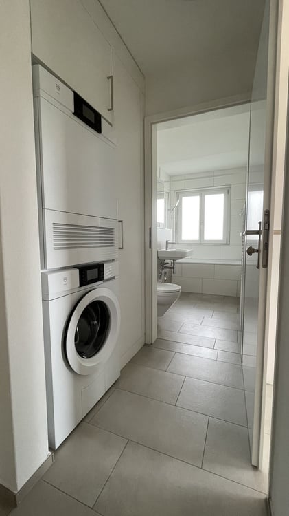 Charmante 4-Zimmerwohnung mit Sitzplatz und Waschturm 6