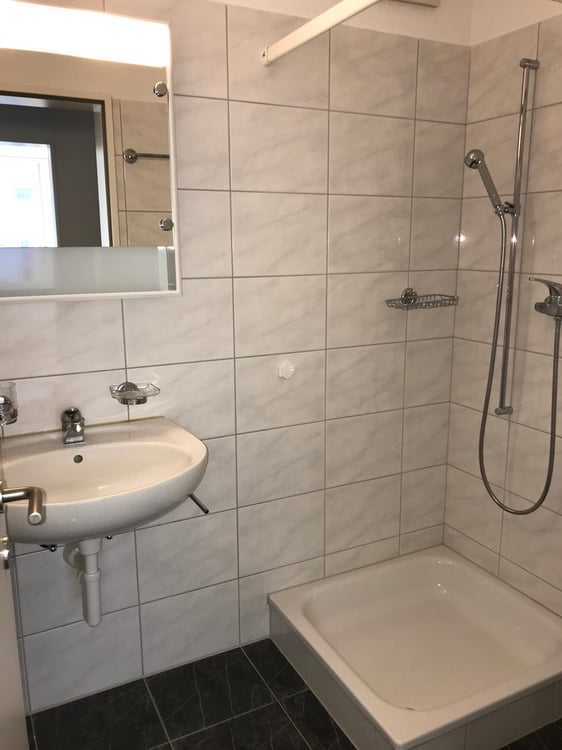Tolle Wohnung mit Balkon zu vermieten ... 5