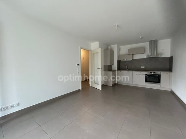 SAINT-LOUIS NEUWEG, résidence de Standing, superbe appartement rez de 10