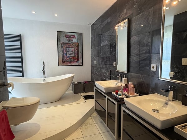 Duplex d'exception aux portes de la Suisse - Terrasse, jardin, vue 10