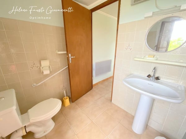 Appartement 3 pièces avec jardin privatif, terrasse vue montagne et 9