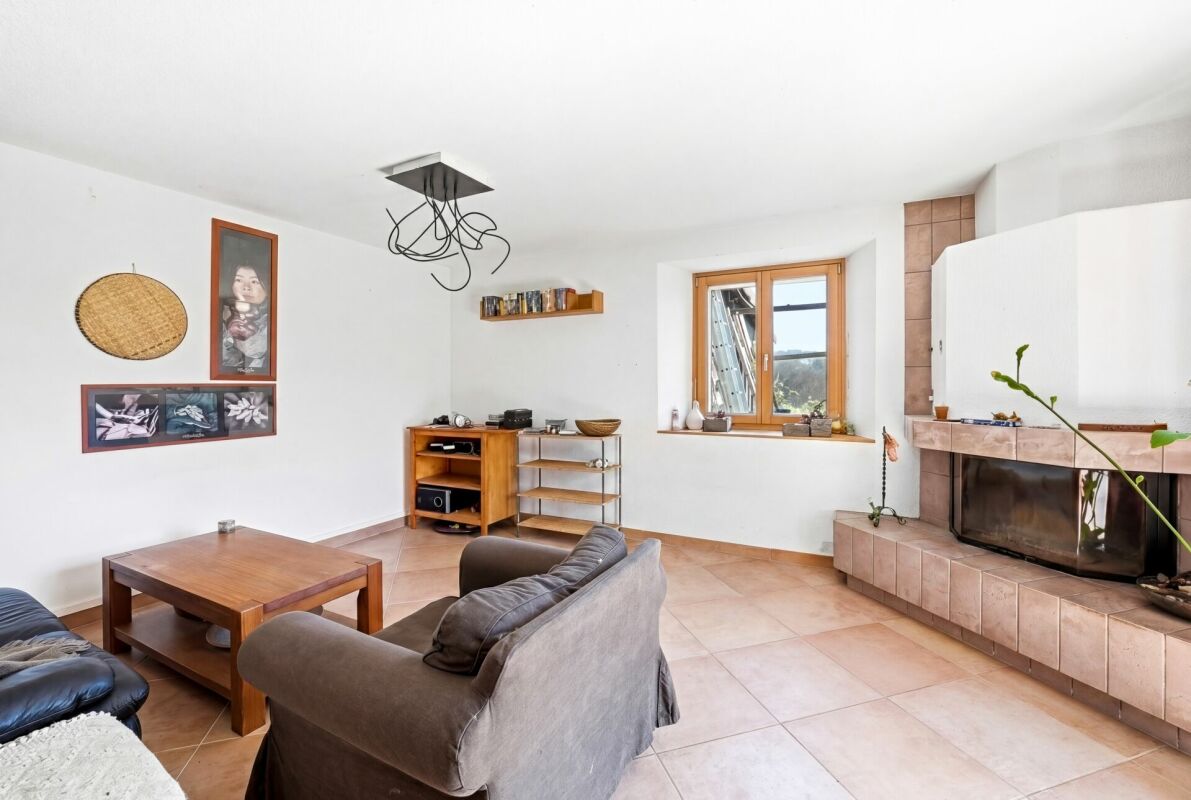 Immobilie in Belmont-sur-yverdon - Eckenhäuschen mit 4.5 Zimmern und großem Garten - Bild 2