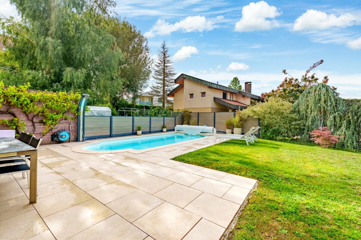 Magnifique villa d'architecte de 7.5 pièces avec piscine chauffée et jacuzzi à Corcelles-près-Payerne