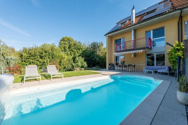 Villa d'architecte de 7.5 pièces avec piscine chauffée et jacuzzi à Corcelles-près-Payerne 10
