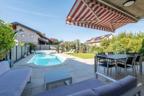 Villa d'architecte de 7.5 pièces avec piscine chauffée et jacuzzi à Corcelles-près-Payerne 11