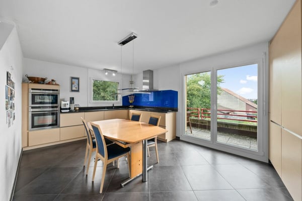 Villa d'architecte de 7.5 pièces avec piscine chauffée et jacuzzi à Corcelles-près-Payerne 4