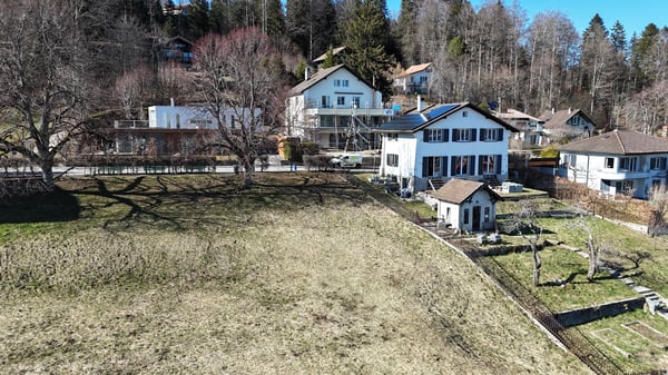 Villa d'exception avec vue panoramique et jardin ? 711 m² de terrain sur la chaux de fonds 11