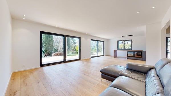 Maison individuelle avec 5 chambres et deux garages 6