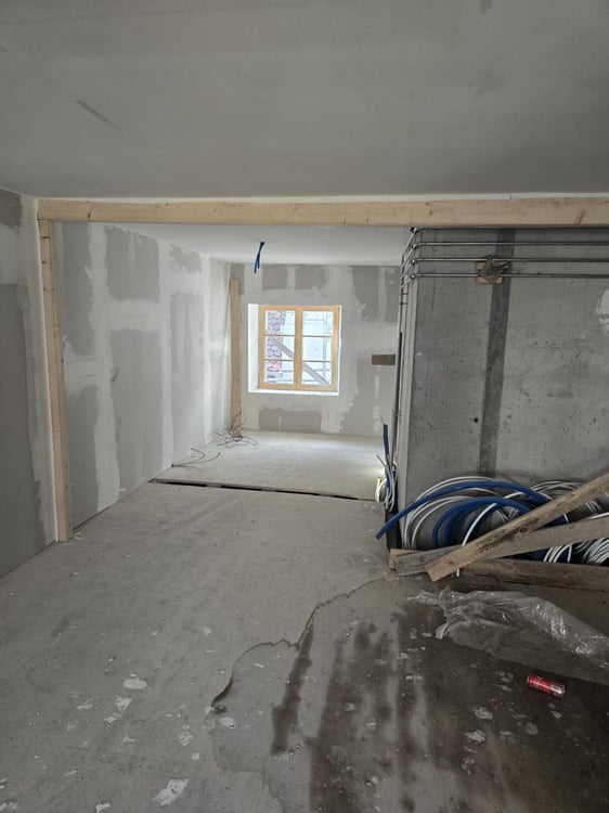 Immeuble entièrement transformé ? 4 appartements + 1 surface commerciale à Porrentruy(JU) 5