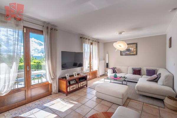 Belle villa familiale de 152 m² à Challex avec piscine 5