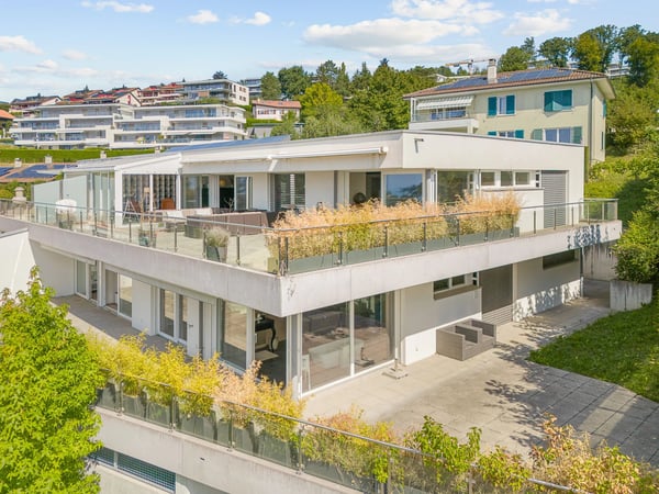 Duplex en attique avec vue dégagée sur le lac Léman 9