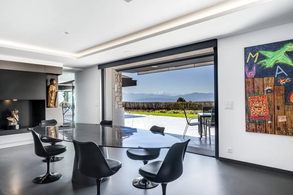 Magnifique propriété de prestige avec espace bien-être à Givrins 1