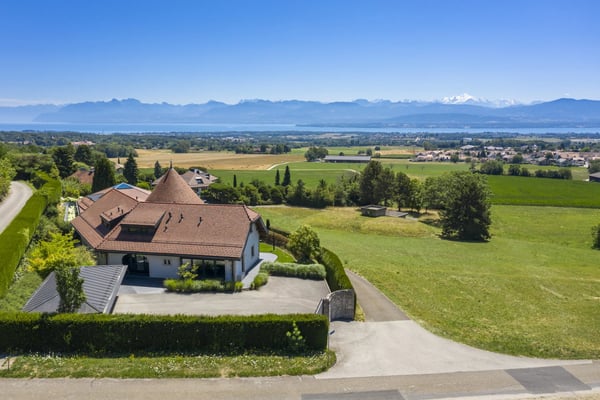 Magnifique propriété de prestige avec espace bien-être à Givrins 7