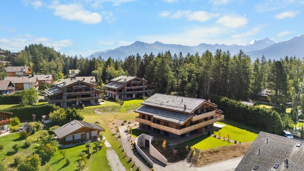 Élégance contemporaine dans un écrin alpin 1