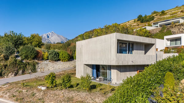 Une signature architecturale sur les hauteurs de Sion 1