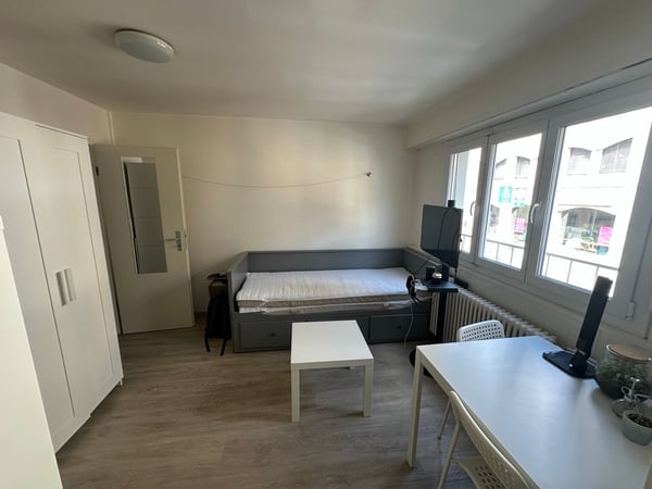 Appartement de 1,5 pièces meublé au centre de Neuchatel 1