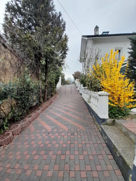 Exclusivité ! Immeuble de rendement de 6 logements 7