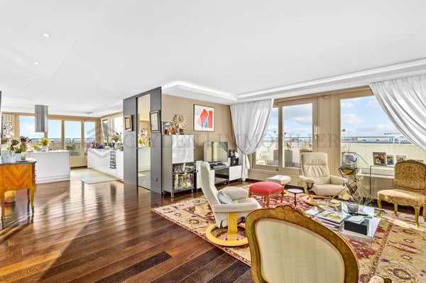 Attique avec vue panoramique 1