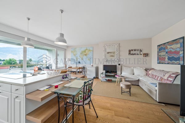 1 pièces en attique au coeur de Florissant 1