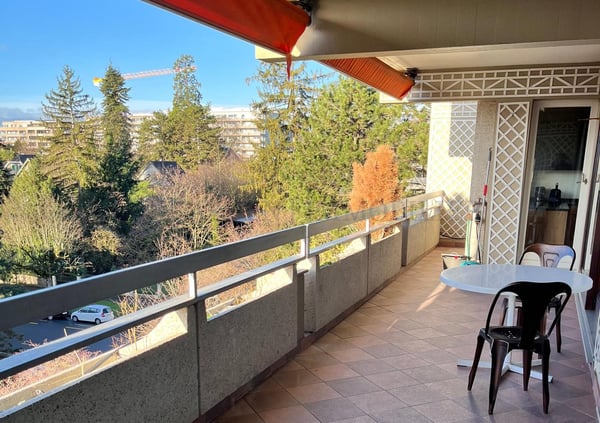 OPPORTUNITÉ POUR INVESTISSEURS !!! Superbe 1.5 pièces rénové 1