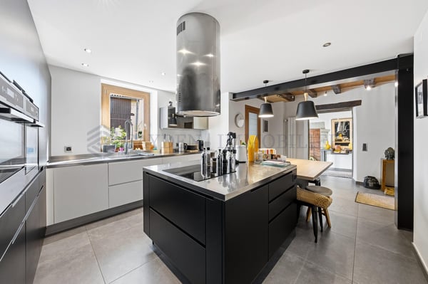 Proche de Bernex - Maison du XVIIIème siècle, superbement rénovée 6