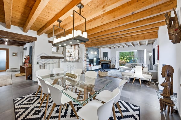 Proche de Bernex - Maison du XVIIIème siècle, superbement rénovée 5