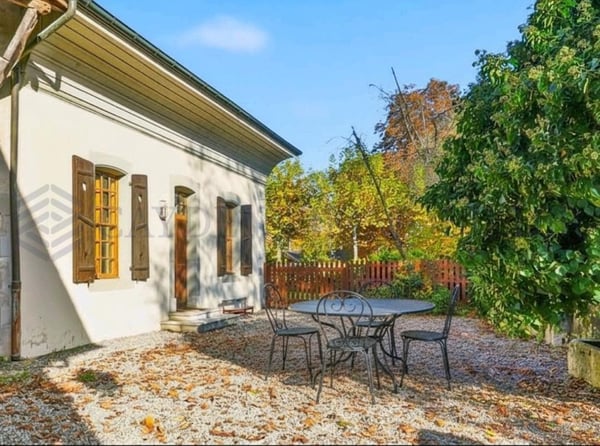 Belle bâtisse au charme de l'ancien, idéal investisseurs 4