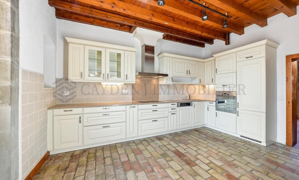 Belle bâtisse au charme de l'ancien, idéal investisseurs 5