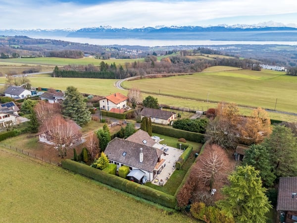 Villa avec vue lac panoramique à 10 minutes de Gland ! 2