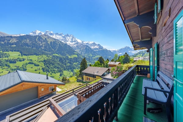 Chalet authentique, vue panoramique sur les montagnes 9
