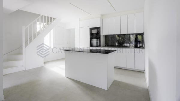 Maison rénovée avec jardin et appartement indépendant 3