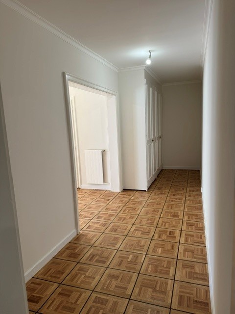Spacieux appartement de 2 pièces avec balcon au 7ème étage – Route de Florissant, Genève 8