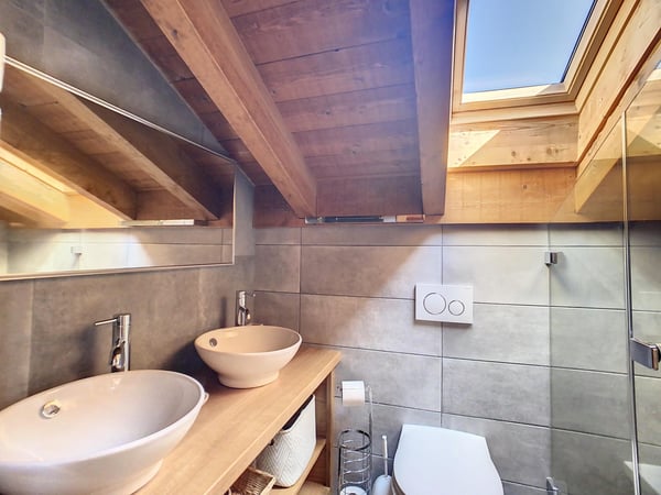 Charmant appartement de 3 chambres situé sur les hauteurs de Verbier, avec une vue imprenable depuis le balcon. 10