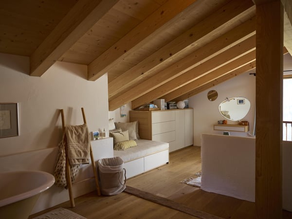 LOCATION SAISON D'HIVER - CHARMANT CHALET DE 3 CHAMBRES AVEC GRAND JARDIN OUVERT À SARREYER - STYLE ALPIN - VUE IMPRENABLE SUR LES MONTAGNES 5