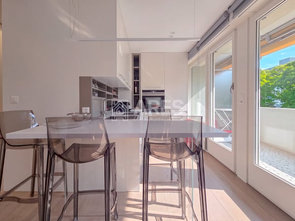 Studio moderne avec piscine intérieure à Florissant 7